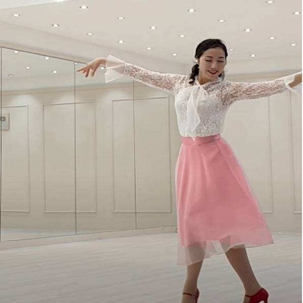 예주쌤 라인댄스 이미지