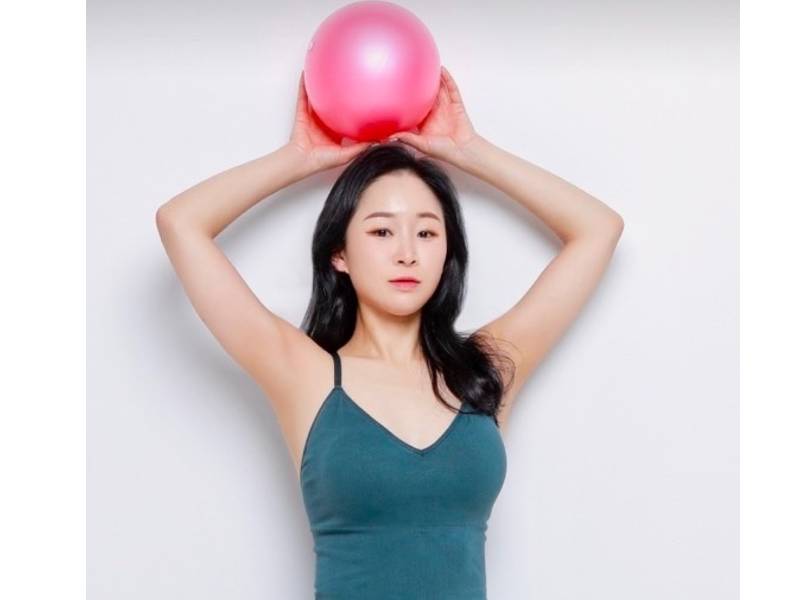 척추건강을 위한 리드미컬 필라테스 이미지