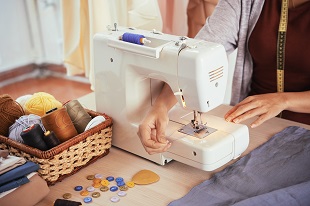 재봉틀로 소품 or 옷 만들기 이미지
