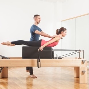 1:1 프리미엄 기구 필라테스 이미지