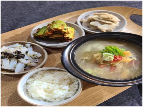 북어 콩나물 국밥, 청포묵 김무침, 오이소박이 B 이미지