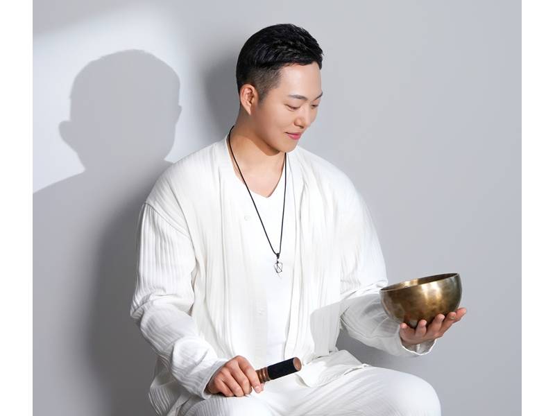 깊은 이완과 회복의 시간, 싱잉볼 요가 명상 이미지